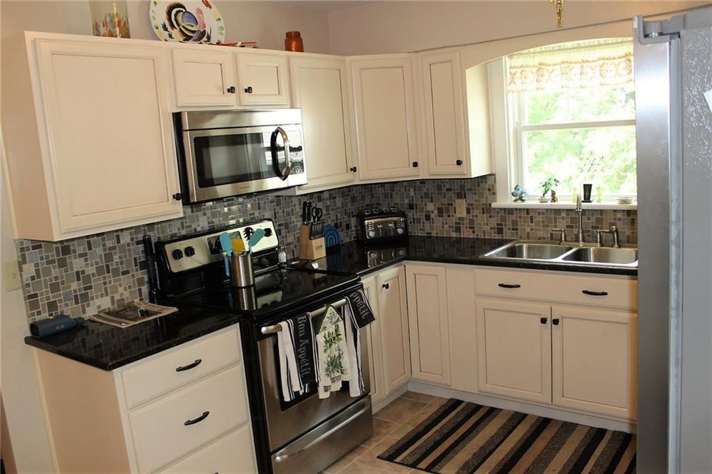 2905 Rosedale Avenue New Castle, PA 16105 - Photo 4 of 9 Gallery Image 4