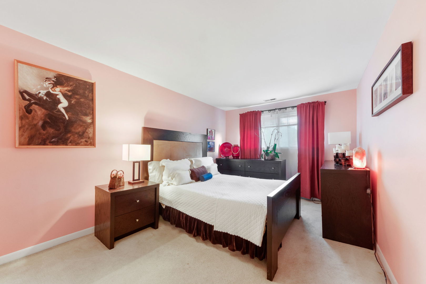 8559 West Rascher Avenue, Unit 3N Chicago, IL 60656 - Photo 10 of 15 a bedroom with a bed and a dresser