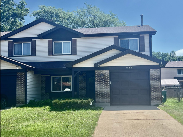 525 Commanche Trail Wheeling, IL 60090 - Photo 1 of 23