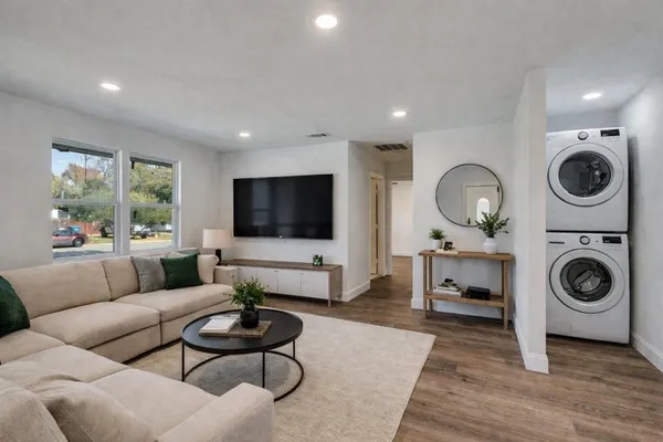 $2,200 | 901 Woodleigh Drive, McKinney, TX 75069