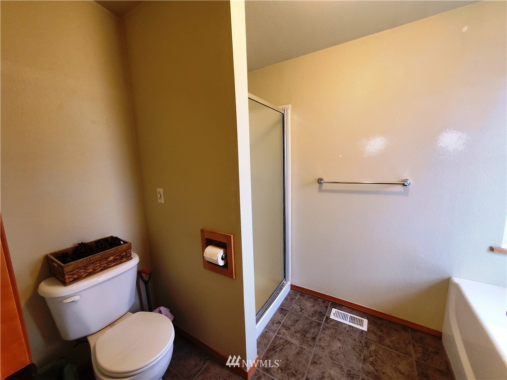 6714 Lower Peoh Point Road Cle Elum, WA 98922 - Photo 16 of 37 Gallery Image 16