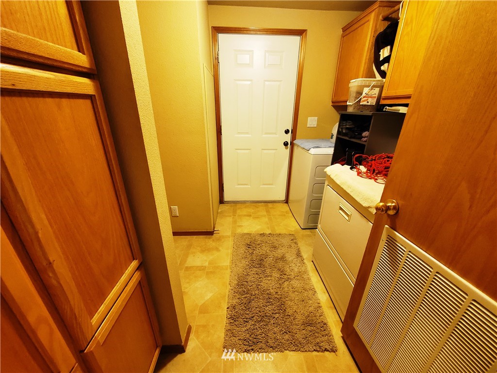 6714 Lower Peoh Point Road Cle Elum, WA 98922 - Photo 21 of 37 Gallery Image 21