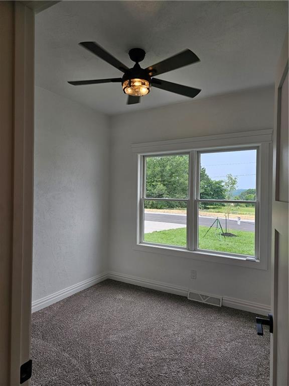 816 South 10th Street New Stanton, PA 15672 - Photo 13 of 27