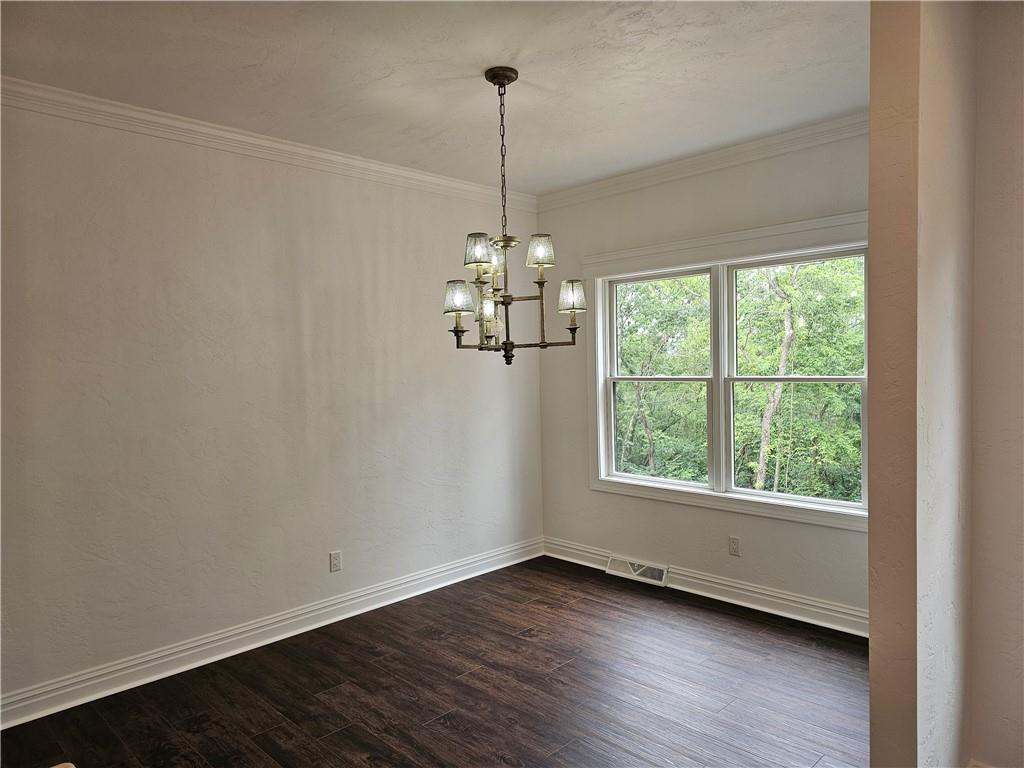 816 South 10th Street New Stanton, PA 15672 - Photo 6 of 27