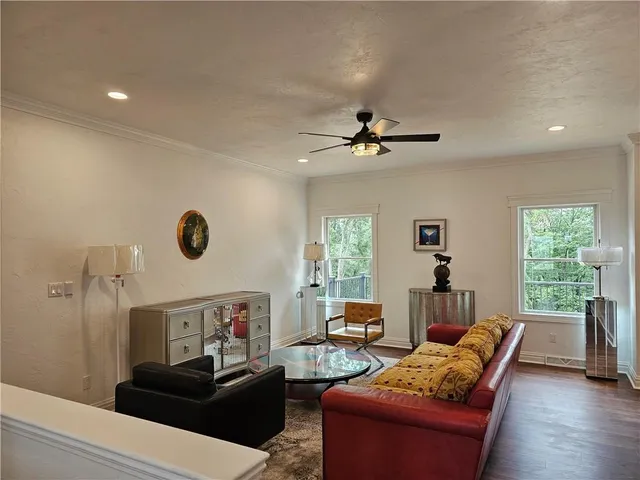 $465,000 | 816 South 10th Street, New Stanton, PA 15672