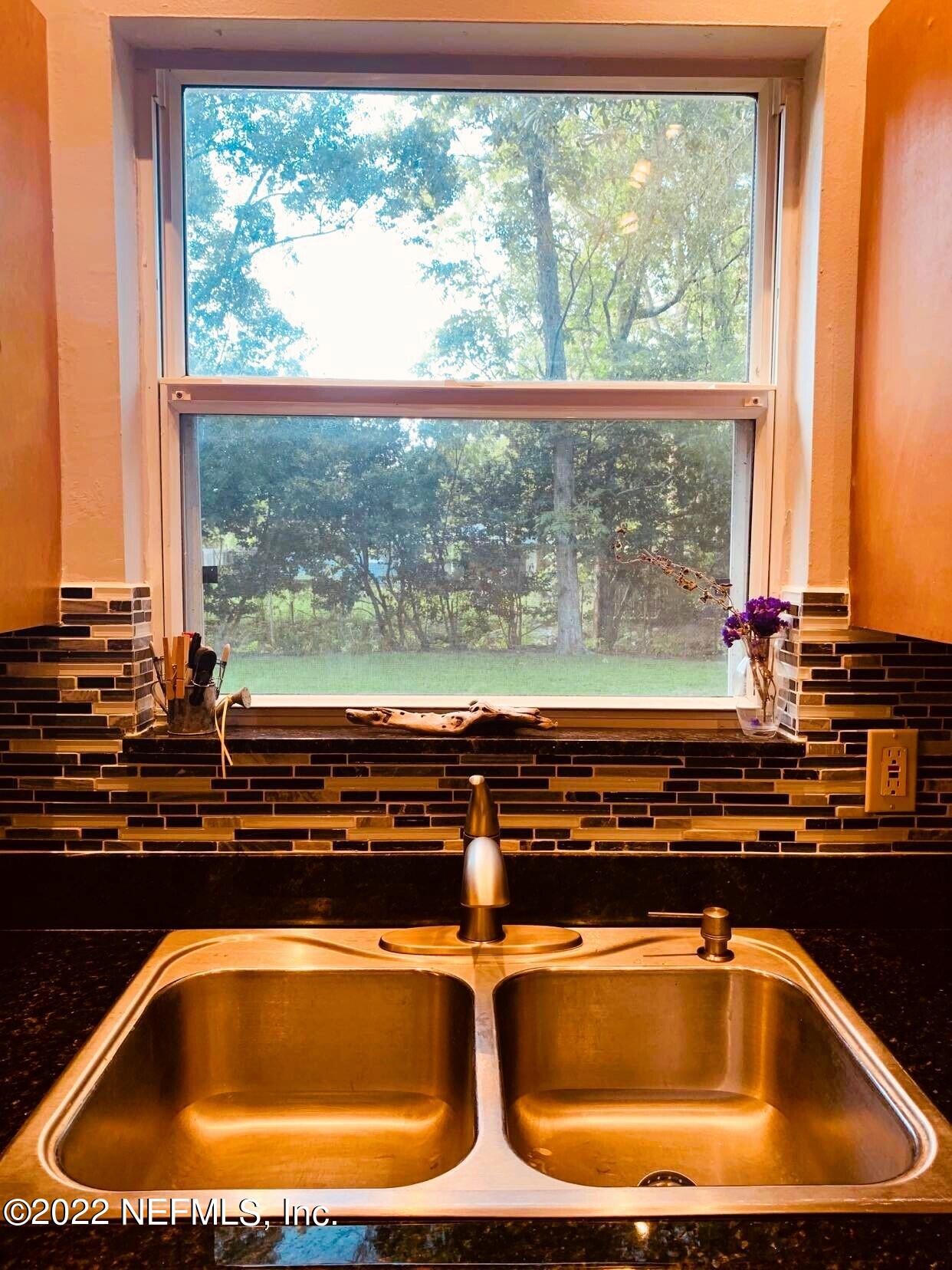 7033 Clovis Road Jacksonville, FL 32205 - Photo 15 of 37 view from kitchen sink