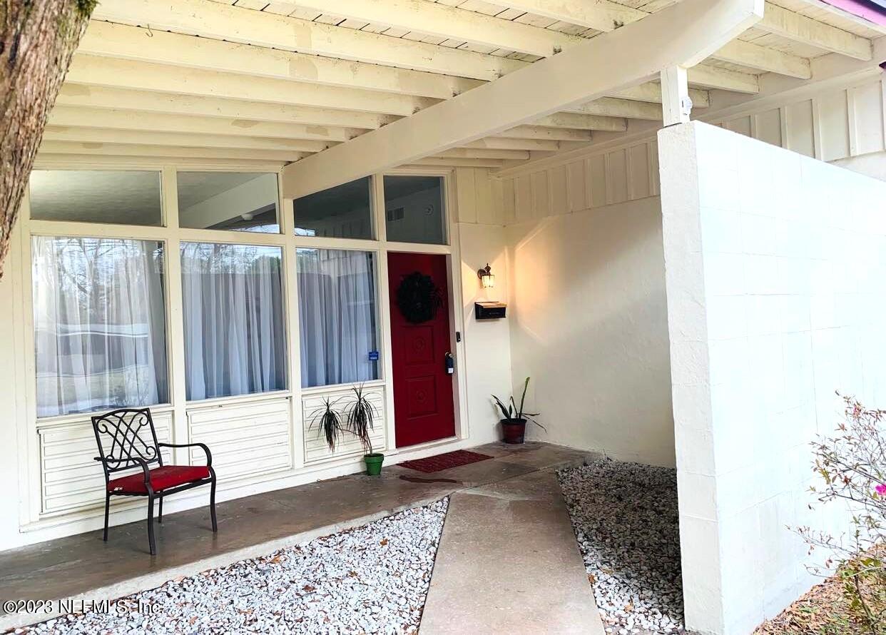 7033 Clovis Road Jacksonville, FL 32205 - Photo 4 of 37 Jane Jetson mid mod porch