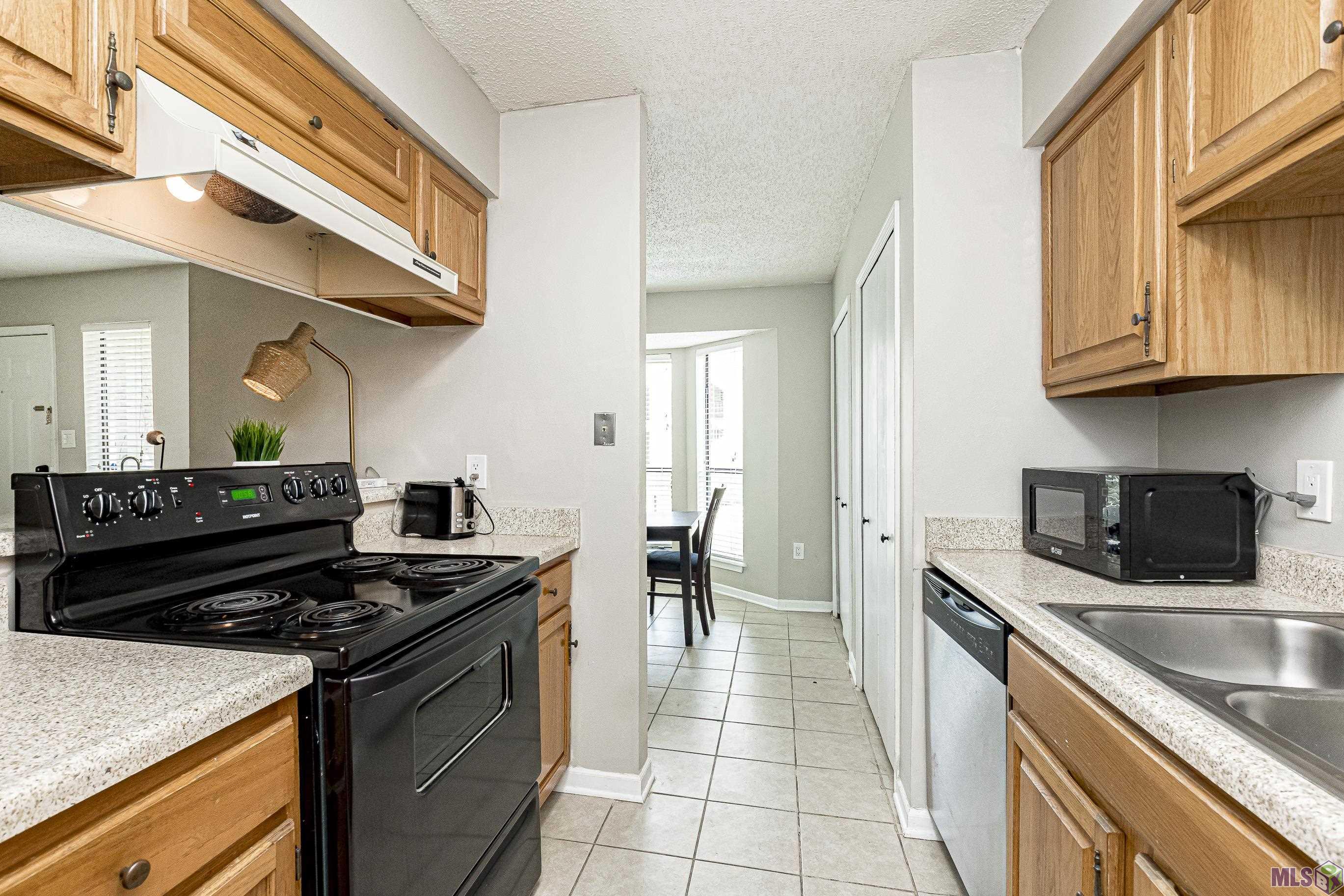 1805 South Brightside View Drive, Unit 122 Baton Rouge, LA 70820 - Photo 5 of 14 Gallery Image 5