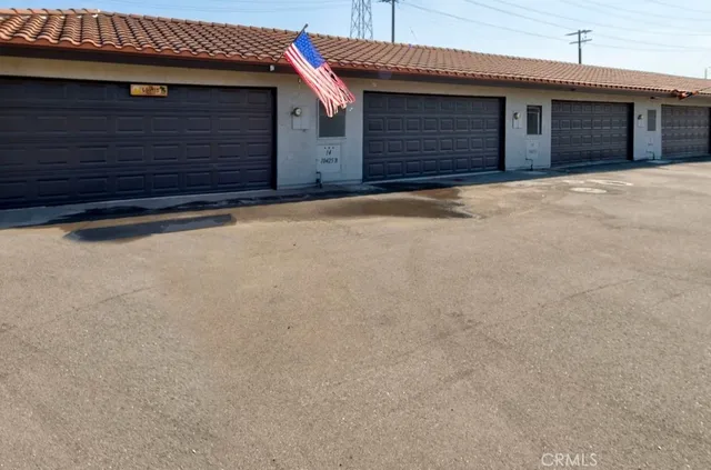 $560,000 | 10425 Hayford Street, Unit B, Bellflower, CA 90706