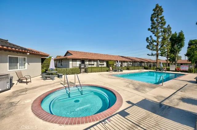 $560,000 | 10425 Hayford Street, Unit B, Bellflower, CA 90706