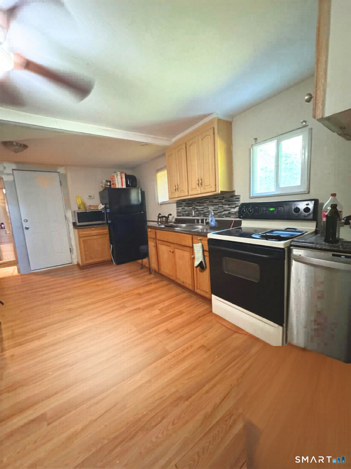 86 Maple Street Meriden, CT 06451 - Photo 10 of 15
