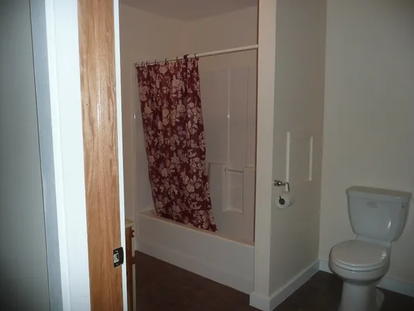 $1,350 | 101 Broad Street, Claremont, NH 03743