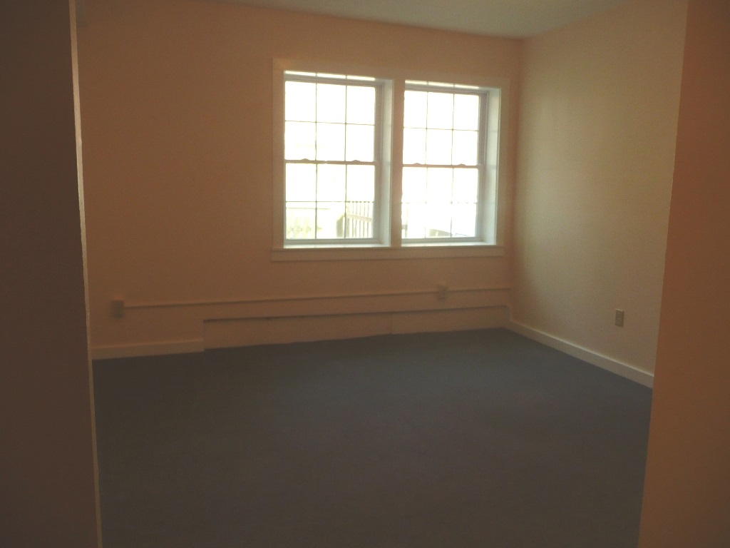 101 Broad Street Claremont, NH 03743 - Photo 9 of 10