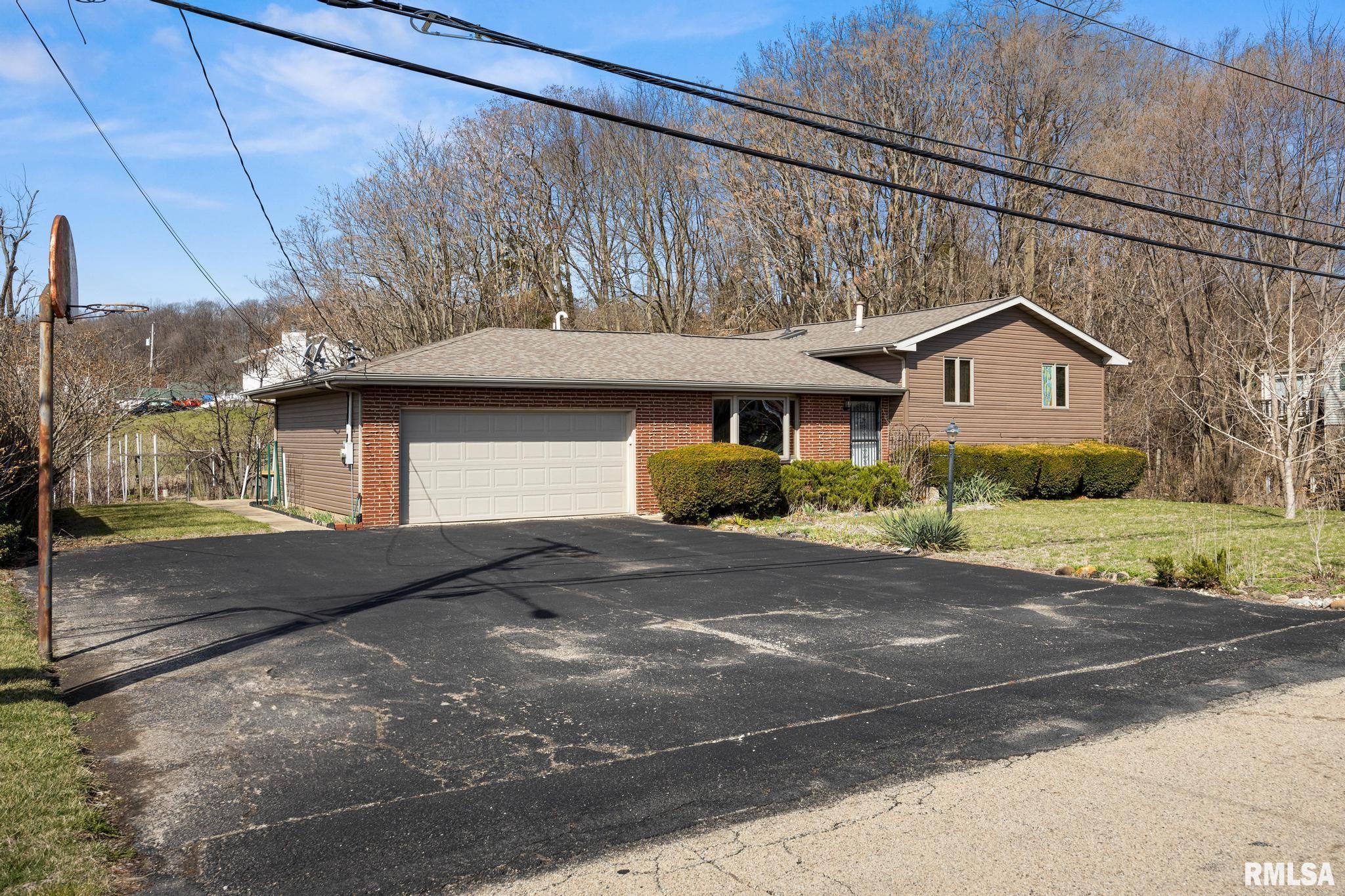 117 Arnold Road East Peoria, IL 61611 - Photo 2 of 35 Gallery Image 2