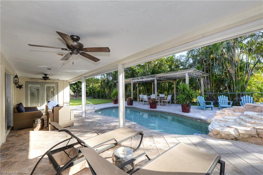 580 Spring Line Court Naples, FL 34102 - Photo 2 of 14