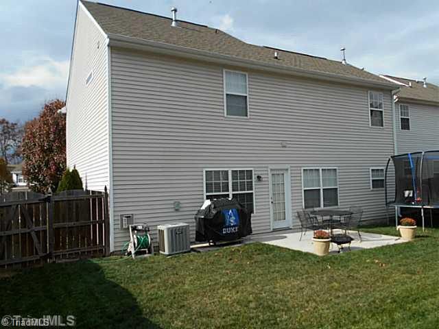 899 Hedgepath Terrace High Point, NC 27265 - Photo 2 of 16 Exterior Back.