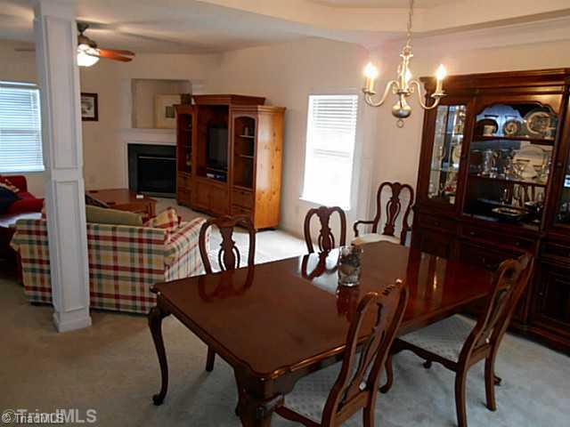 899 Hedgepath Terrace High Point, NC 27265 - Photo 4 of 16 Dining Room.
