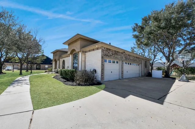 $775,000 | 3603 Paseo Royale Boulevard, Richmond, TX 77406