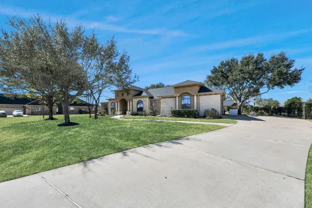 $775,000 | 3603 Paseo Royale Boulevard, Richmond, TX 77406
