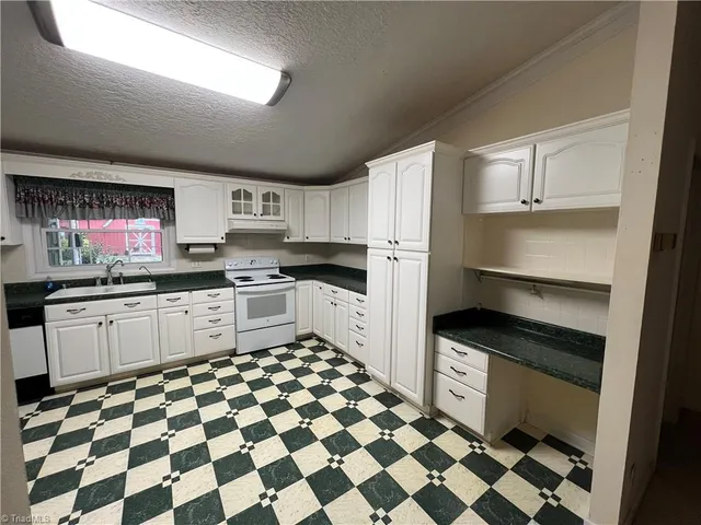 $259,900 | 131 Sheraton Court, King, NC 27021