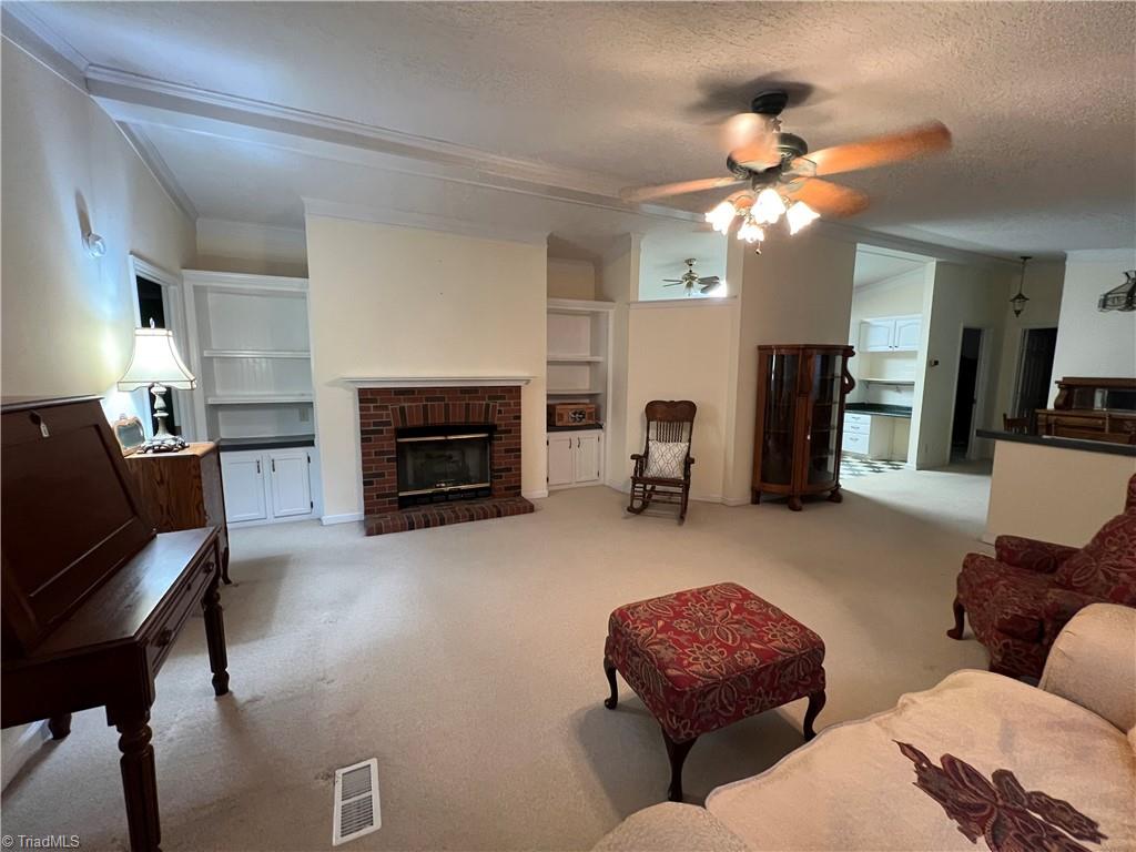 131 Sheraton Court King, NC 27021 - Photo 14 of 35 Living Room