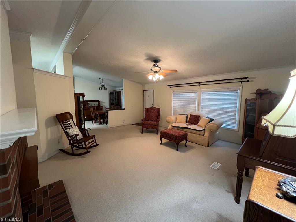 131 Sheraton Court King, NC 27021 - Photo 15 of 35 Living Room