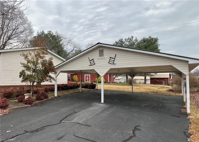 $259,900 | 131 Sheraton Court, King, NC 27021