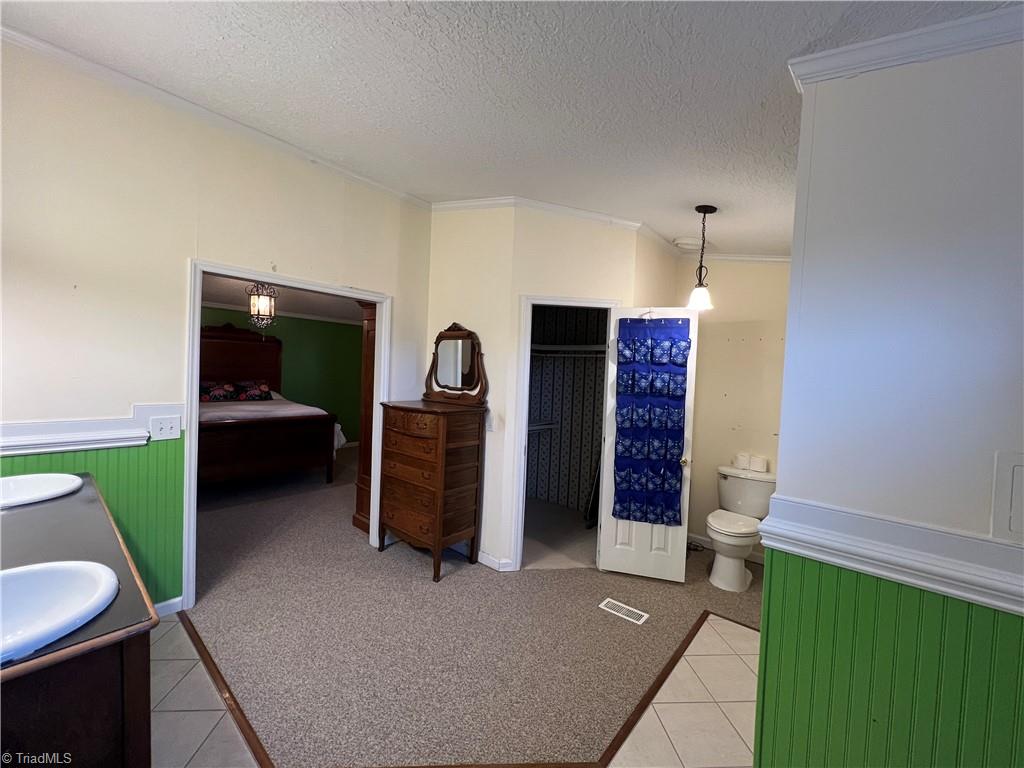 131 Sheraton Court King, NC 27021 - Photo 28 of 35 Primary Bathroom