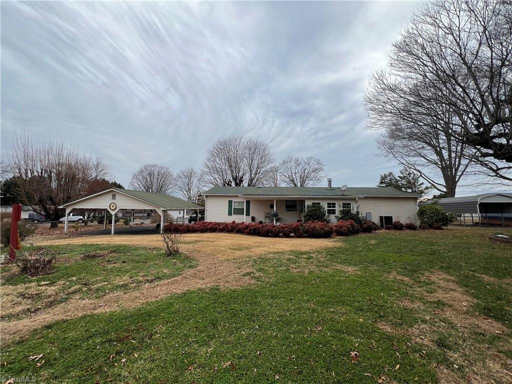 131 Sheraton Court King, NC 27021 - Photo 3 of 35 Back of residence