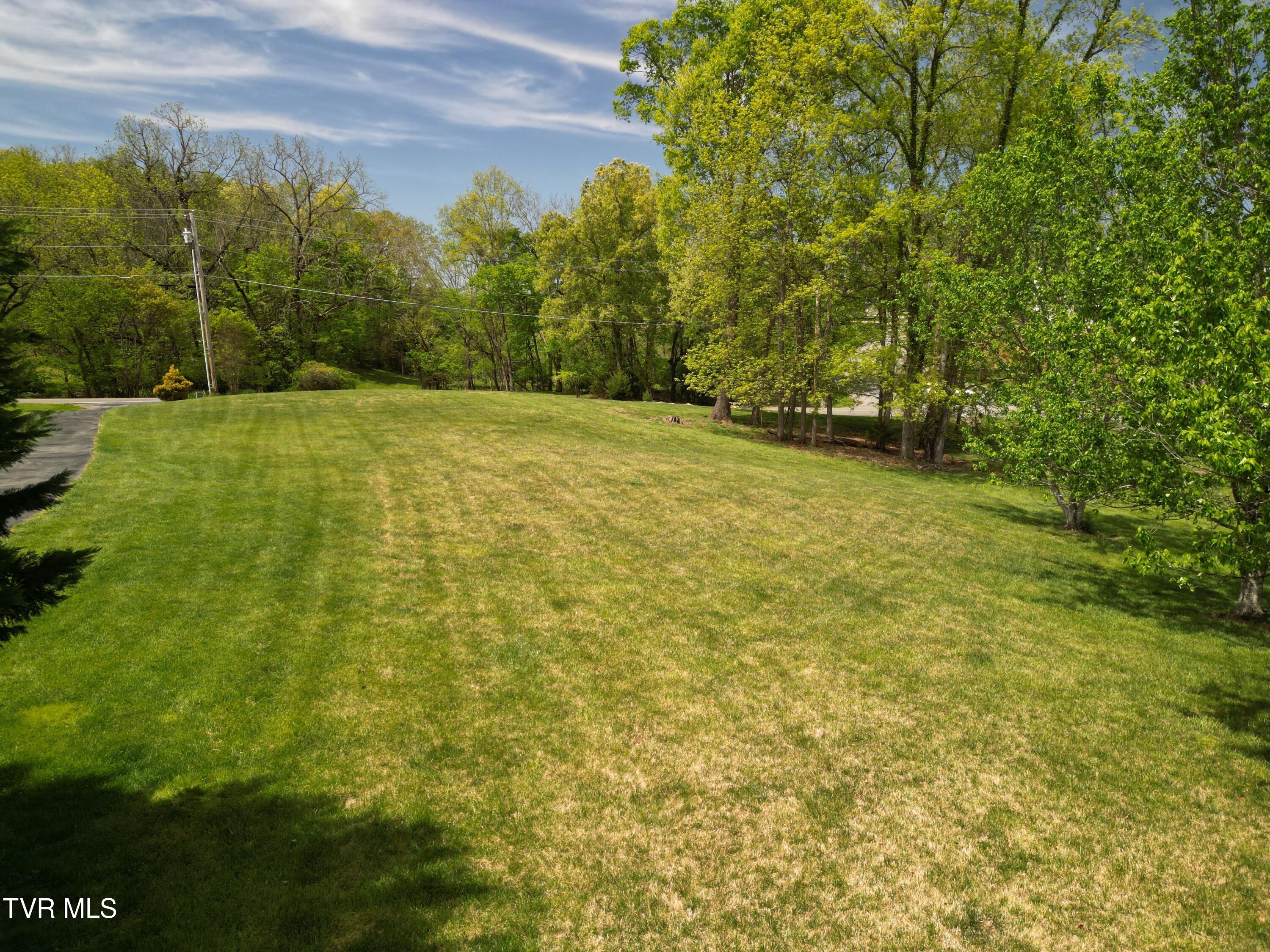 281 Rangewood Road, Unit 9 Piney Flats, TN 37686 - Photo 4 of 13 DJI_0810