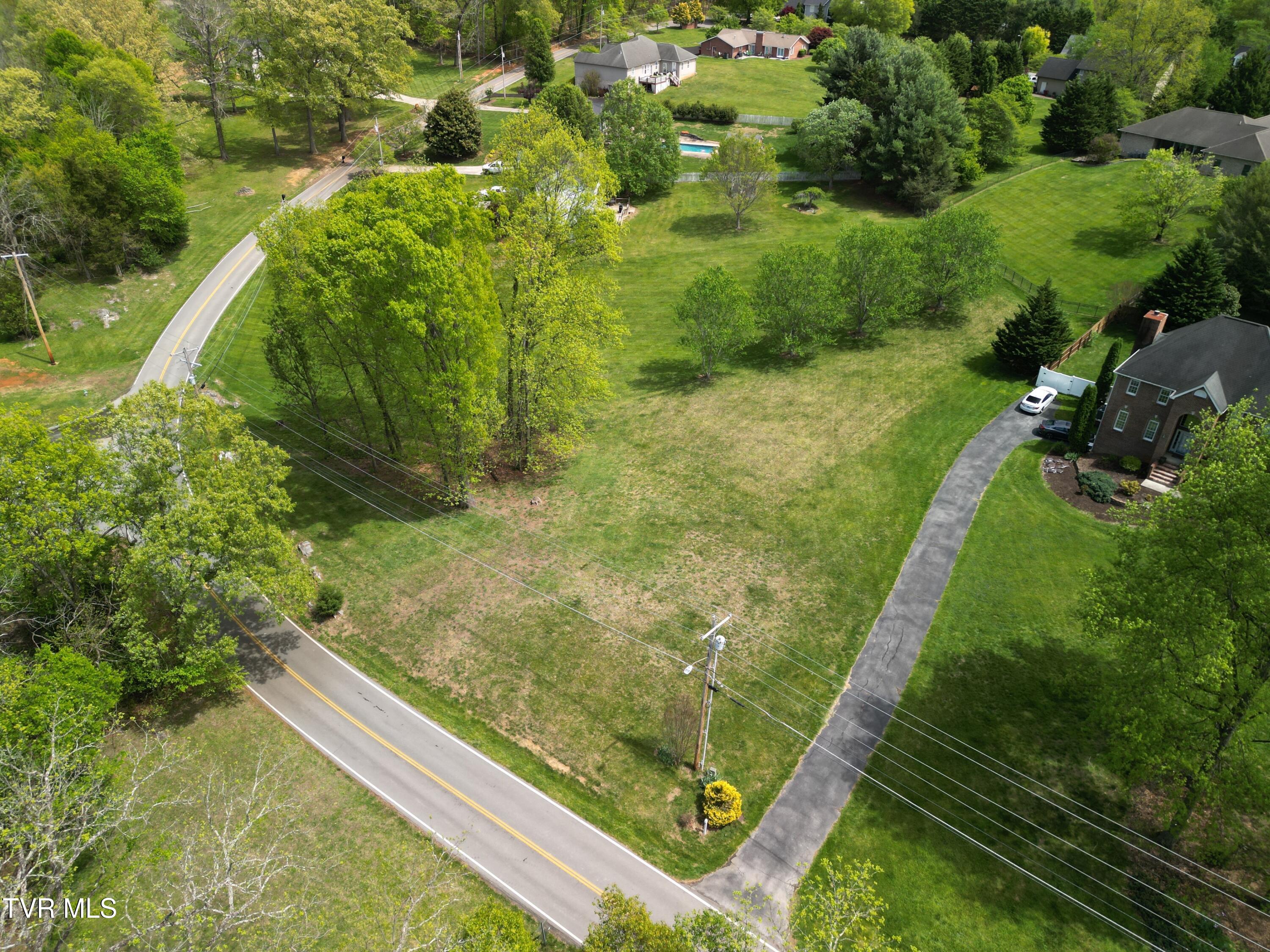 281 Rangewood Road, Unit 9 Piney Flats, TN 37686 - Photo 6 of 13 DJI_0801