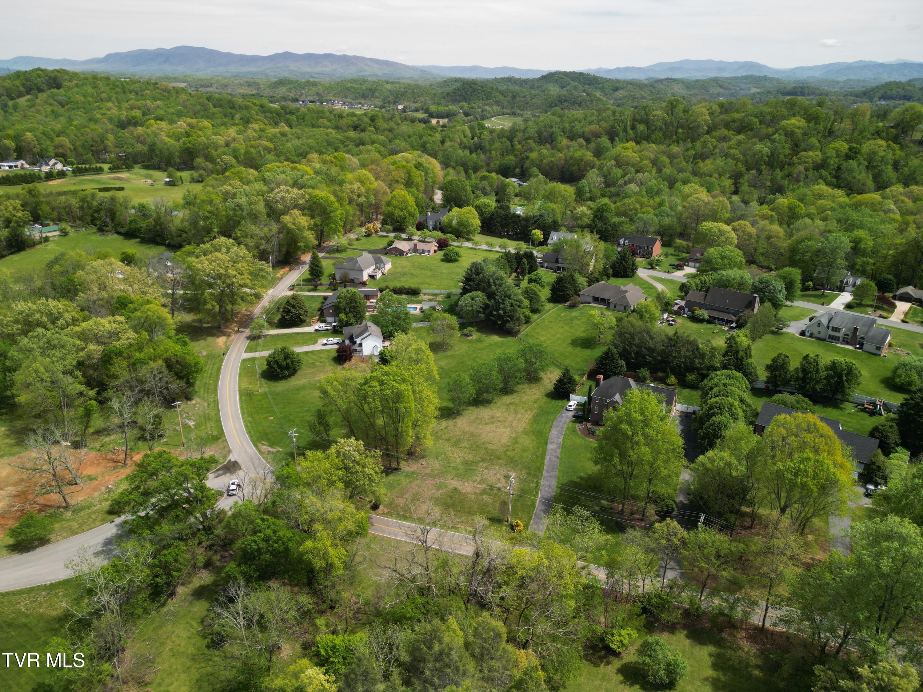 281 Rangewood Road, Unit 9 Piney Flats, TN 37686 - Photo 8 of 13 DJI_0804