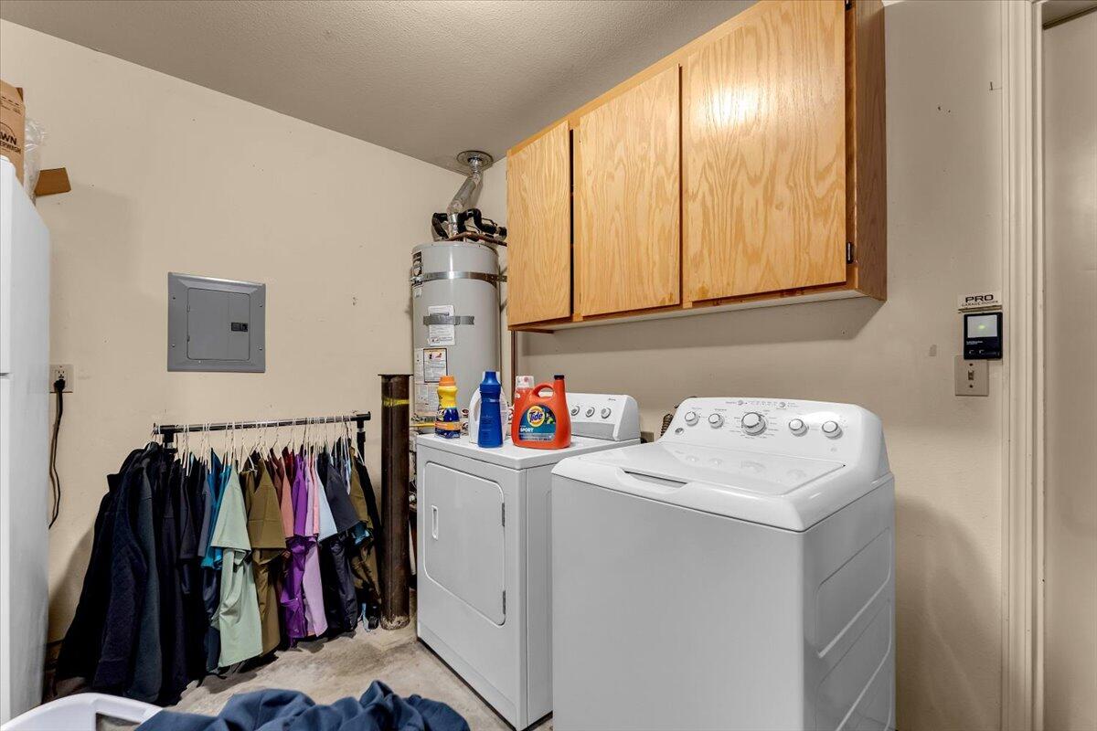 4597 Lynbrook Loop Redding, CA 96003 - Photo 28 of 36 Unit 2 - laundry in garage