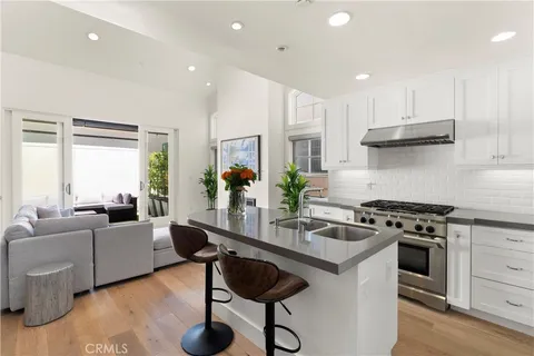 $8,000 | 606 1/2 Marigold Avenue, Corona del Mar, CA 92625