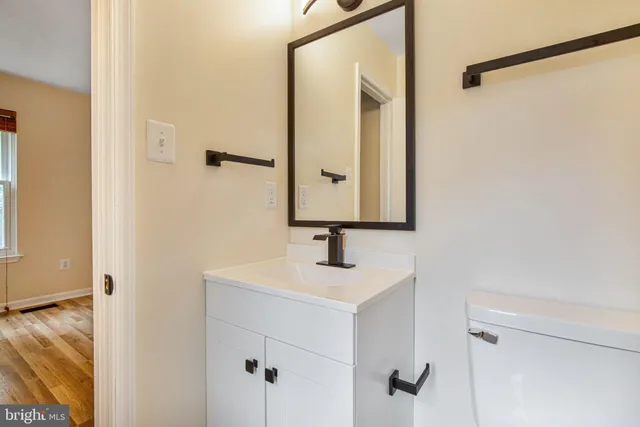 $445,000 | 804 Cascade Drive, Fort Washington, MD 20744