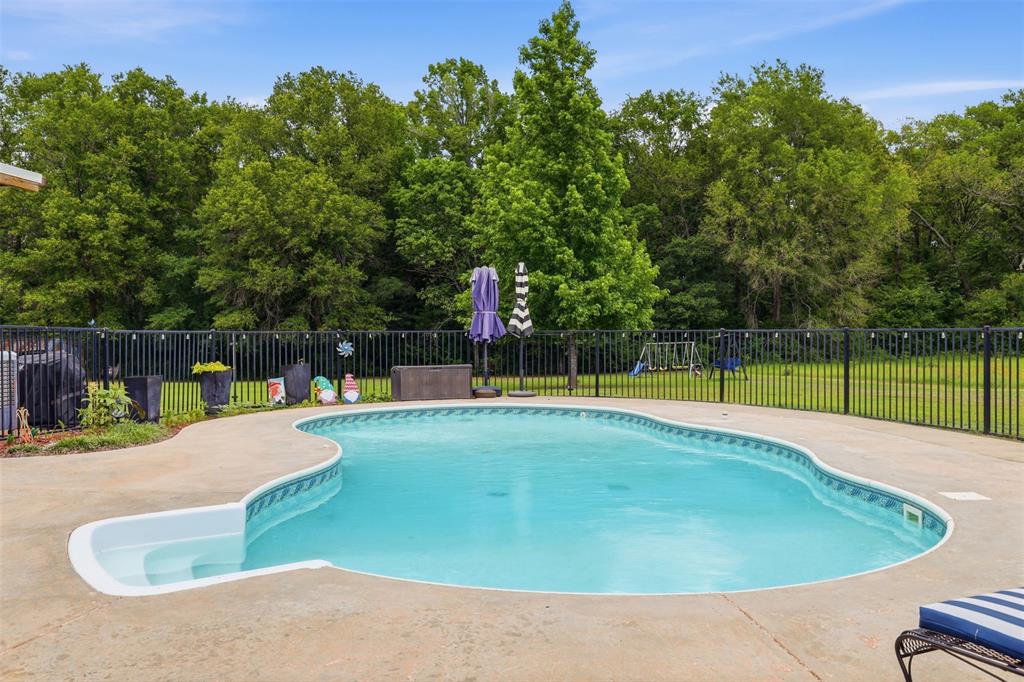 1663 County Road 1405 Bogata, TX 75417 - Photo 22 of 36