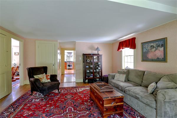 8 Farm Road Sherborn, MA 01770 - Photo 4 of 15 Gallery Image 4