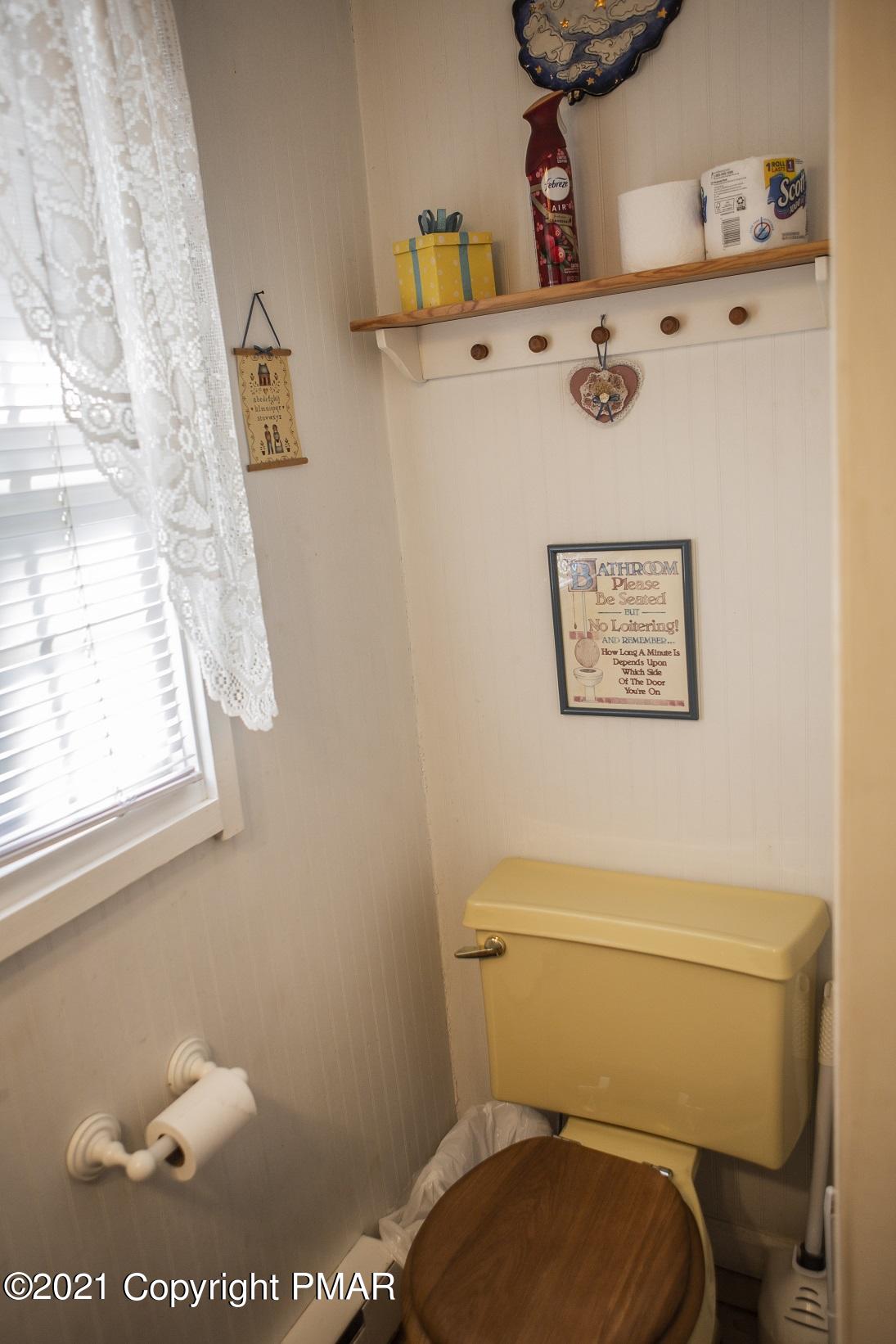 206 Alpine Lake Road Henryville, PA 18332 - Photo 16 of 41 bathroom1.2