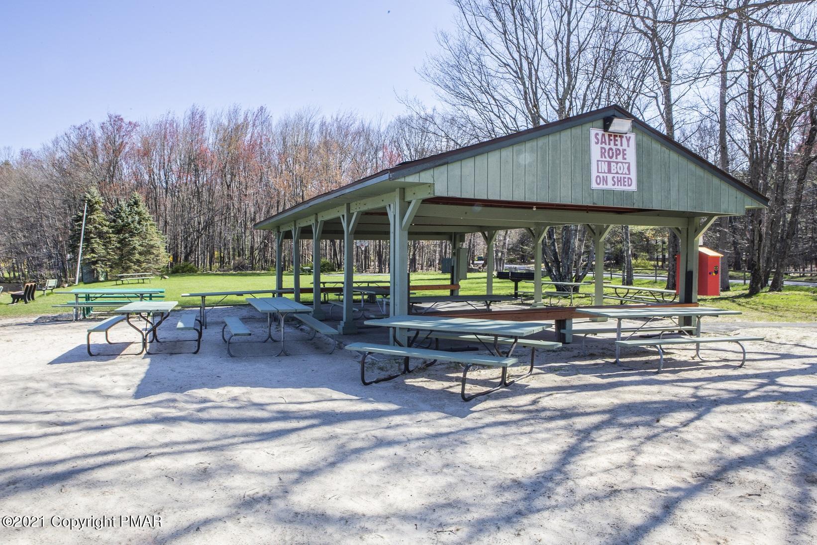 206 Alpine Lake Road Henryville, PA 18332 - Photo 30 of 41 bbq area