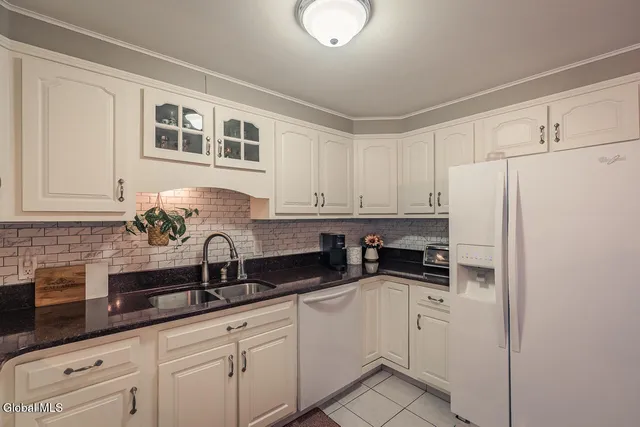 $475,000 | 4 Conifer Drive, Ballston, NY 12027