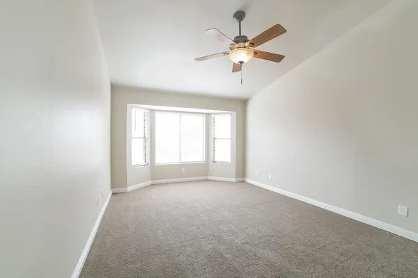 $2,260 | 20018 North 43rd Lane, Glendale, AZ 85308