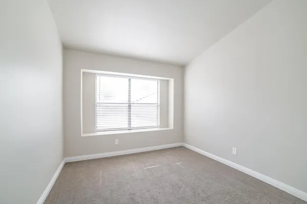 $2,260 | 20018 North 43rd Lane, Glendale, AZ 85308