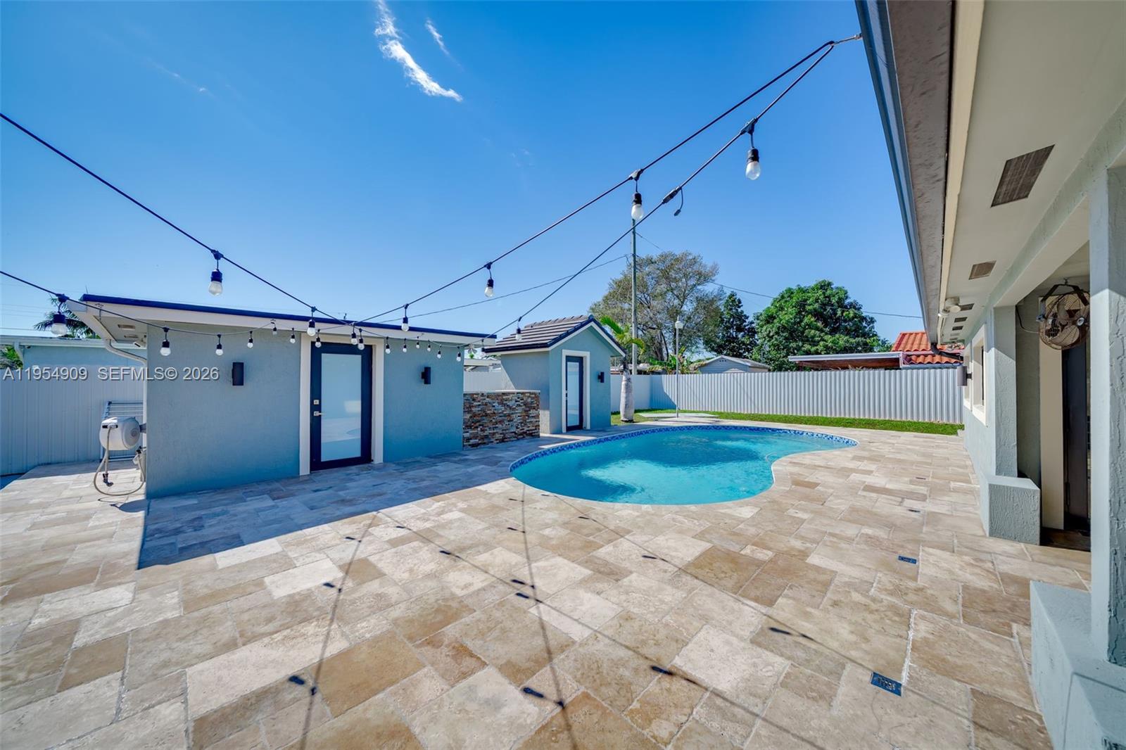 11800 Southwest 35th Street Miami, FL 33175 - Photo 45 of 60 Pool deck