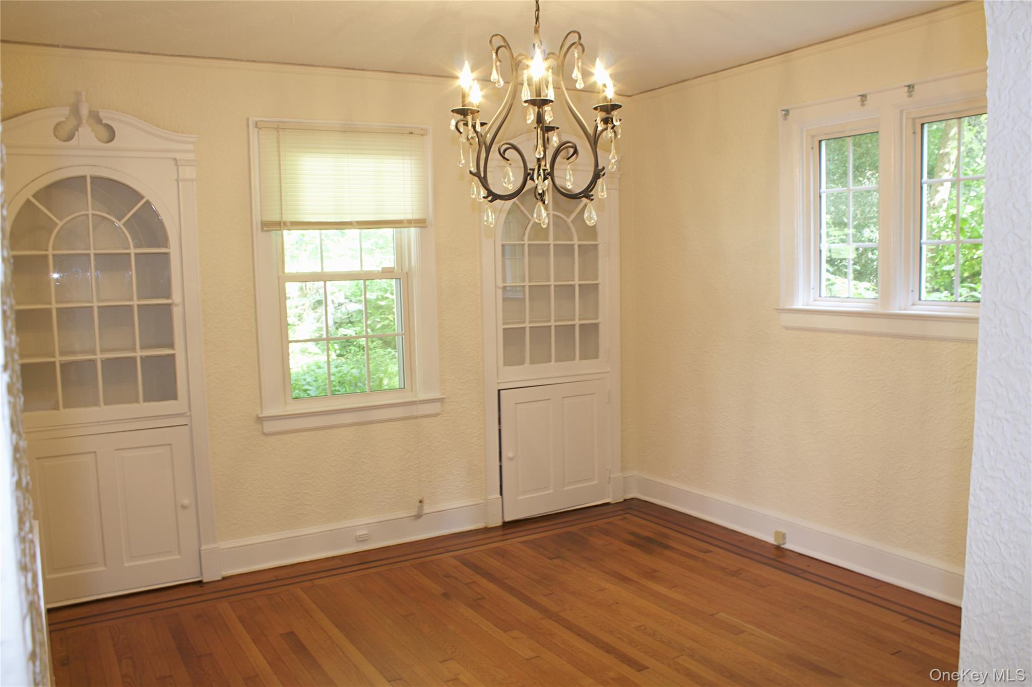 100 Potter Road Scarsdale, NY 10583 - Photo 3 of 12