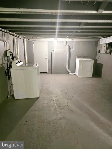 $1,800 | 541 North Lakewood Avenue, Baltimore, MD 21205