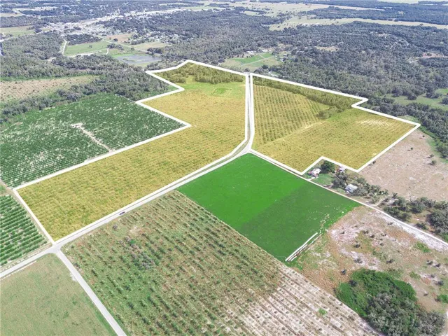 a view of a tennis court