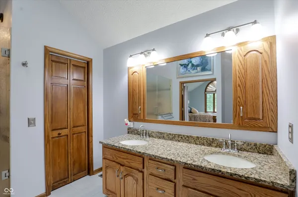 $799,000 | 214 Yorkshire Boulevard, Indianapolis, IN 46229