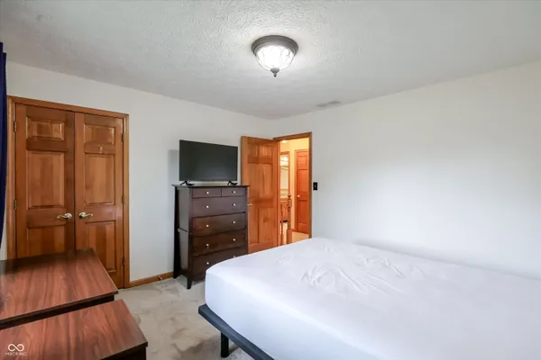 $799,000 | 214 Yorkshire Boulevard, Indianapolis, IN 46229