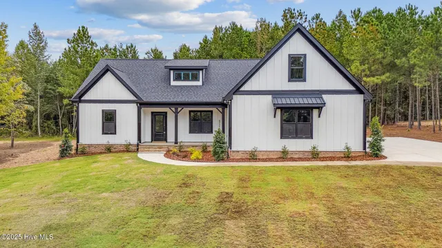 $724,900 | 4425 Vass-Carthage Road, Carthage, NC 28327