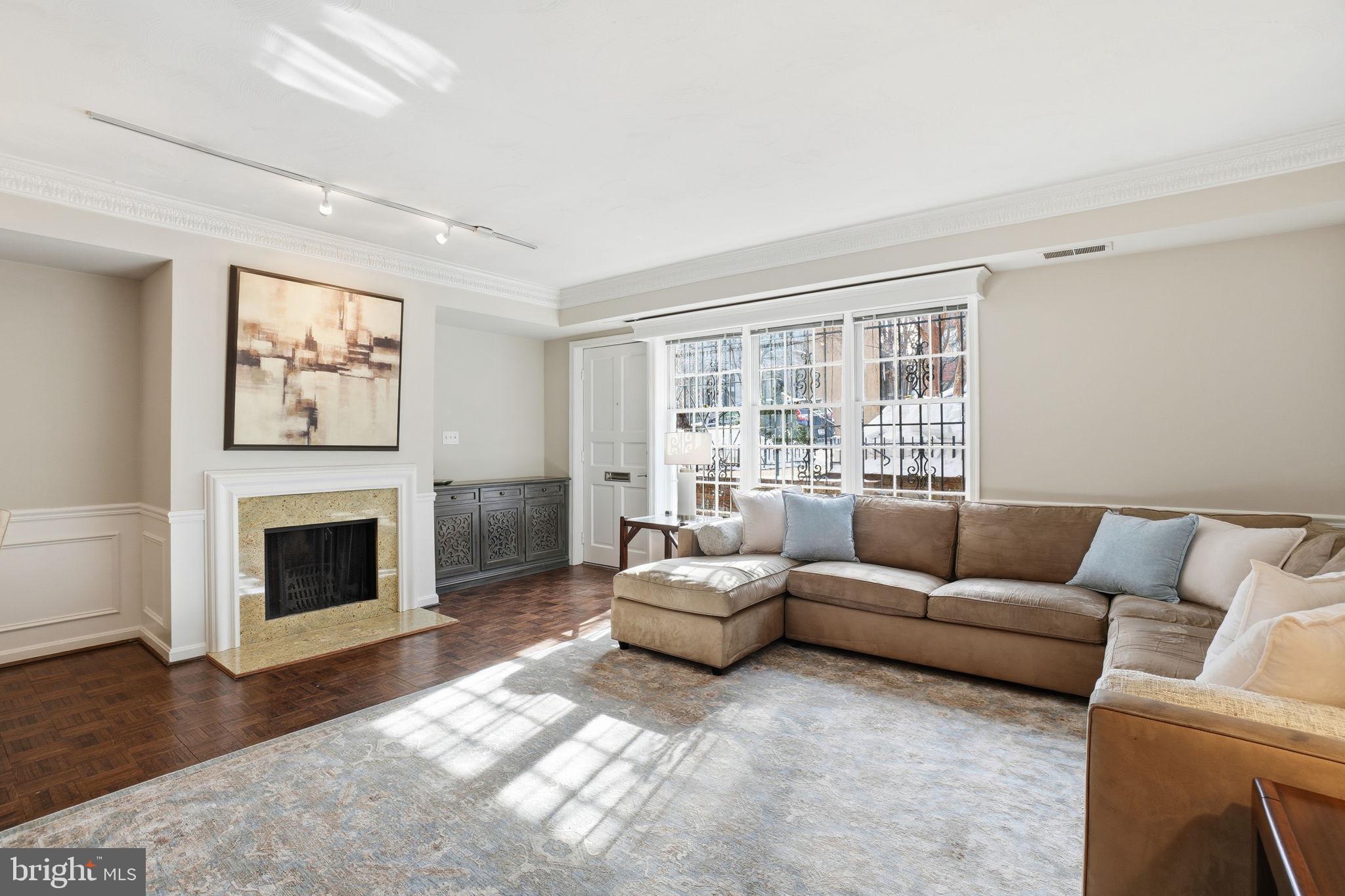 1755 Q Street Northwest, Unit A Washington, DC 20009 - Photo 4 of 21